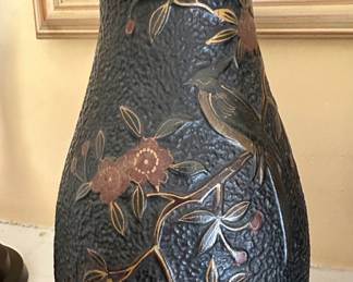 Beautiful vase marked Japan.