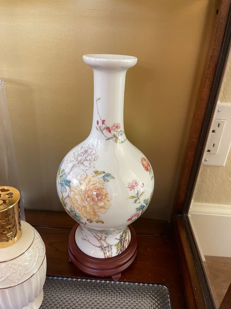 Lenox Chinese vase