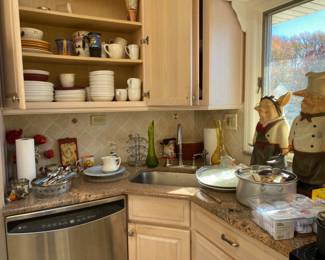 Estate Sales By Olga in Colonia, NJ