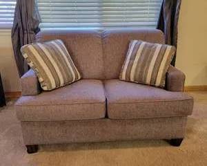 Gray Fabric Loveseat with Striped Accent Pillows and Flexsteel Seating