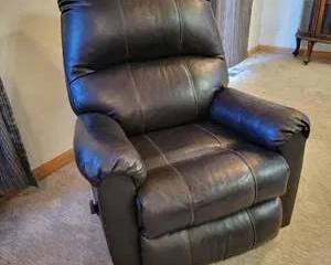 Dark Brown Leather Recliner Chair with Padded Armrests and Backrest