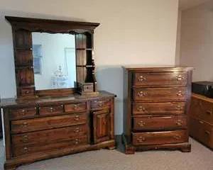 Vintage Solid Wood Dresser Set with Mirror, Multiple Drawers and Cabinet Storage