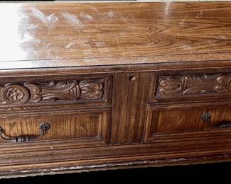 027-GAR: Vintage Lane Cedar Chest