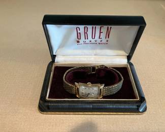 021-KIT: Vintage Gruen Curvex Men’s Wristwatch
