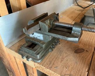 040-GAR: Jacob 2-Way 4-inch Vise