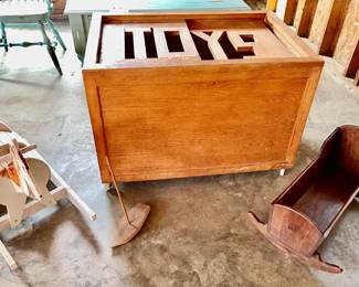 031-GAR: Handcrafted Toy Box and Toys
