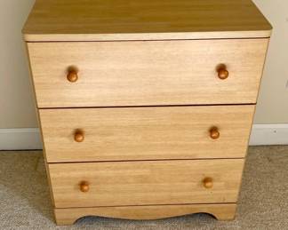 025-BON: Small Dresser