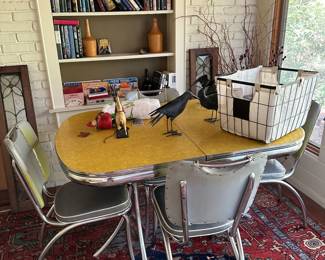 Vintage 50s 60s table and chairs