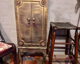 Standing Jewelry Chest