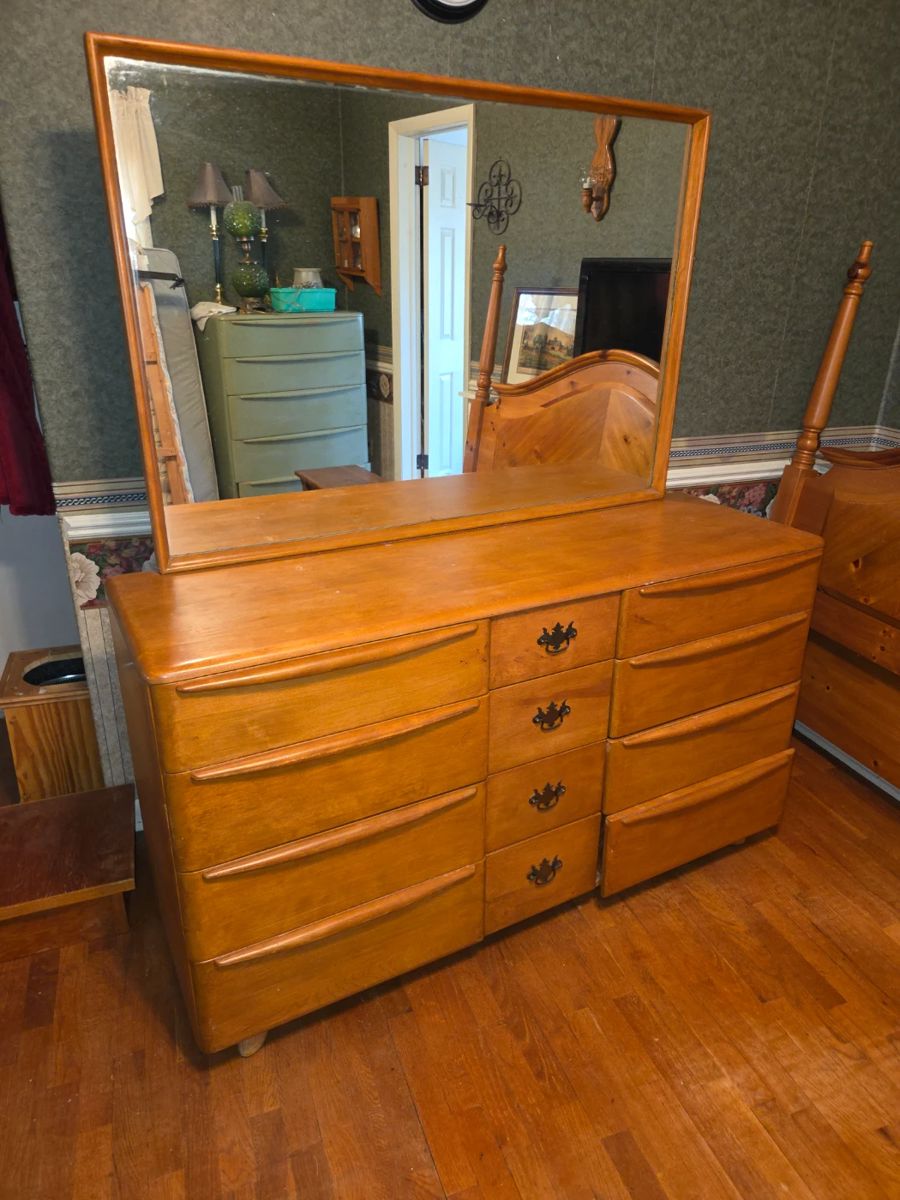 Heywood Wakefield 8 drawer, clean!