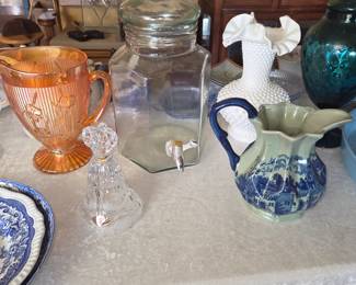 Fenton-Carnival-Drink dispenser
