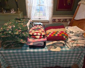 Quilts & Bedding
