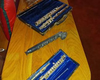 Blow those flutes!