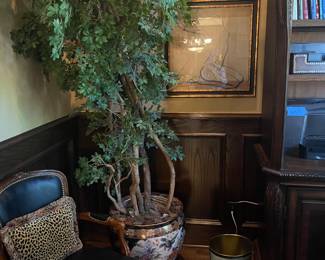 Have a pair of the side chairs