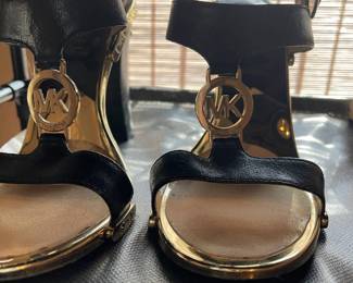 MICHAEL KORS SANDALS