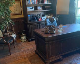 Impressive executive desk and credenza 