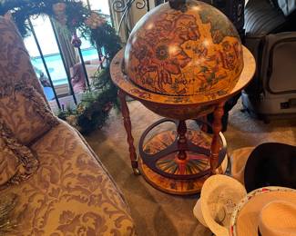 World Globe bar on wheels made in Italy 