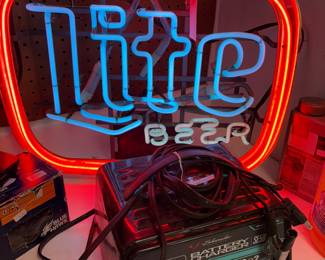 Neon Lite Beer Sign