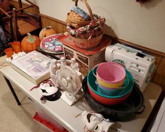 Holiday decor and other miscellaneous items (baskets, bowls, sewing machine, and more)