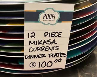 12 Piece Piece Mikasa Currents Dinner Plates