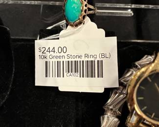 19k Green Stone Ring