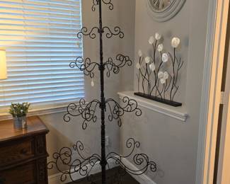 Metal ornament tree