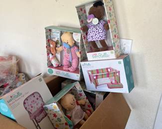 New old stock toy store toys… maybe samples… not really sure. Never seen these before and what you see is what we found.