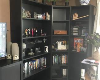 Corner bookcase 
