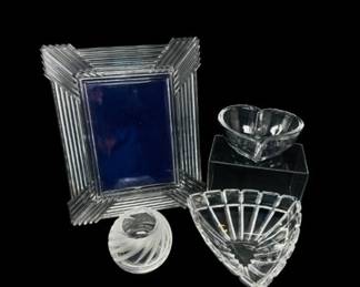 36 OrreforsSwedenSignedCrystalHeartBowlAssortedCrystalLot