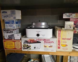 Brand new, never used Hamilton beach roaster with box!