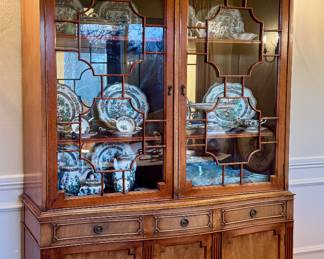 Display Cabinet with Storage