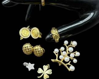 Estate Lot of 18K yellow & white Gold Jewelry (Tiffany) 40 Grams