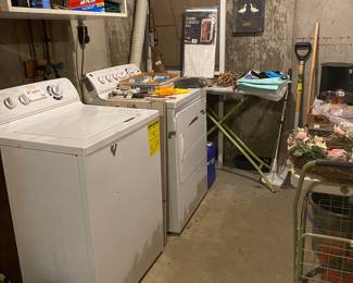 Washing machine and GAS dryer