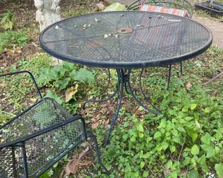 Iron patio table and 4 chairs