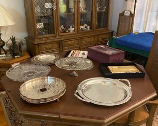Dining room table and hutch