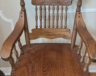 1 of the 2 Arm Chairs that goes with Table