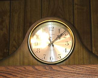 Mantle Clock