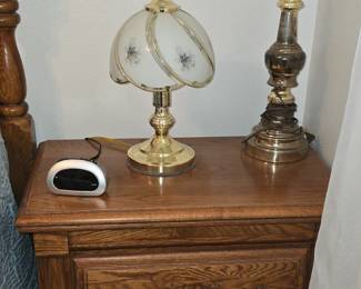 Nightstand- Lamps