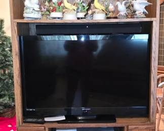 Shelf - Bird Figurines - TV