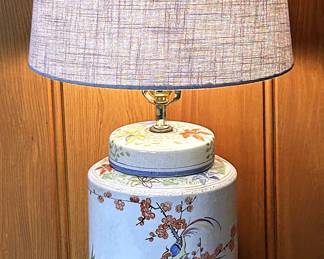 Antique Chinese Porcelain Ginger Jar table lamp