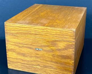 Globe Wernicke Catalog Box