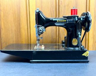 Singer Featherweigh Portable Sewing Machine