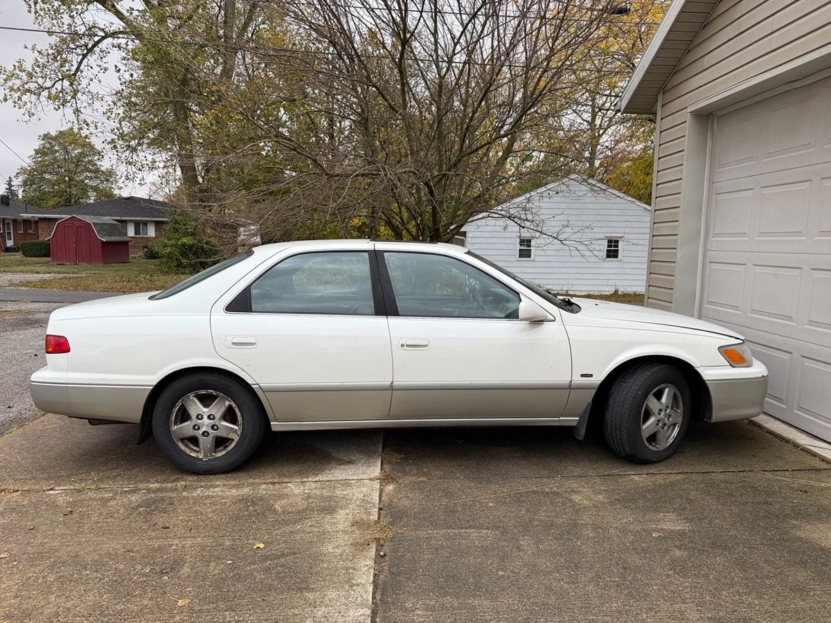 2001 Toyota Camry LE