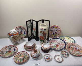 Assorted Chinese Porcelain Set