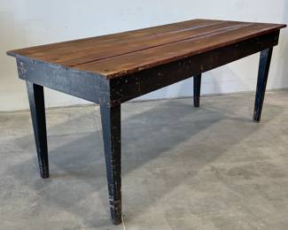 Farm Table in Old Paint, Tapered Leg
