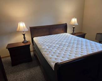 Queen Bedroom Set With Dresser, Armoire, 2 End Tables, And Lamps