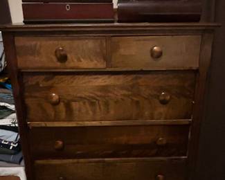 Vintage chest of drawers 