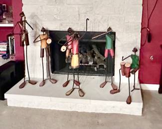 173Oct 08 2025 12 43amQDus