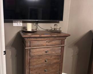 209Oct 08 2025 12 53amHkjw