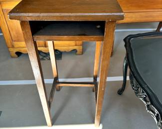 FURNITURE SMALL TABLE